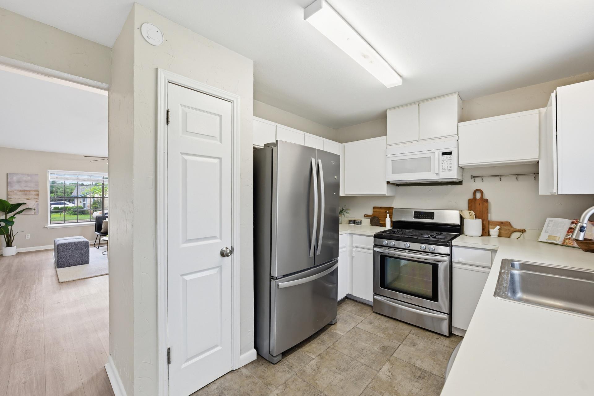 1701 Hunters Trl, Round Rock, TX 78681