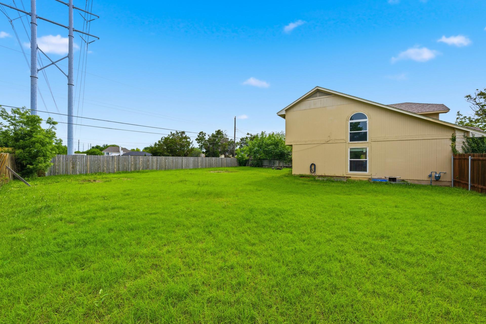1701 Hunters Trl, Round Rock, TX 78681