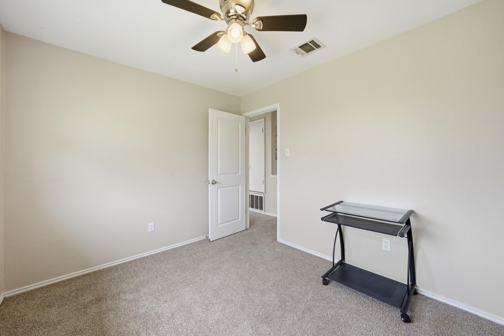 1701 Hunters Trl, Round Rock, TX 78681