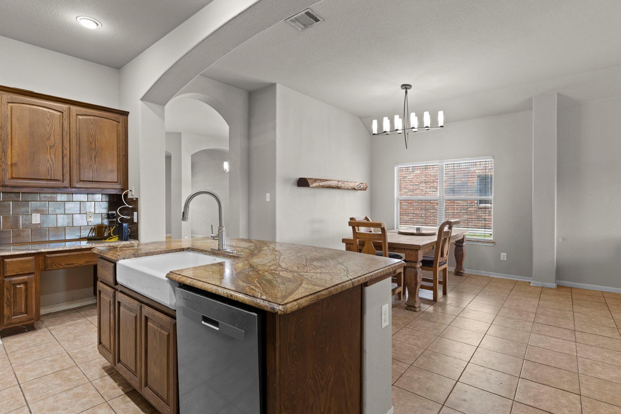 317 Cockrill St, Hutto, TX 78634