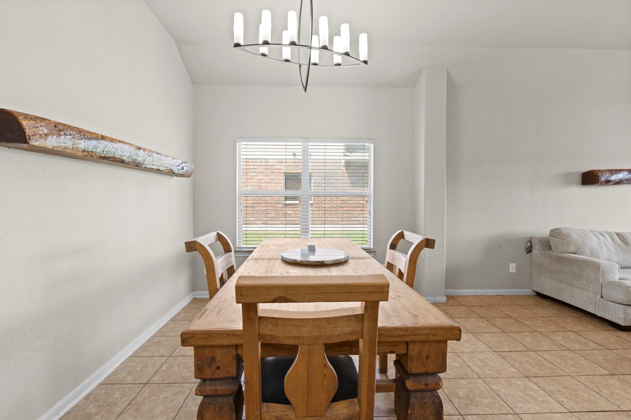 317 Cockrill St, Hutto, TX 78634