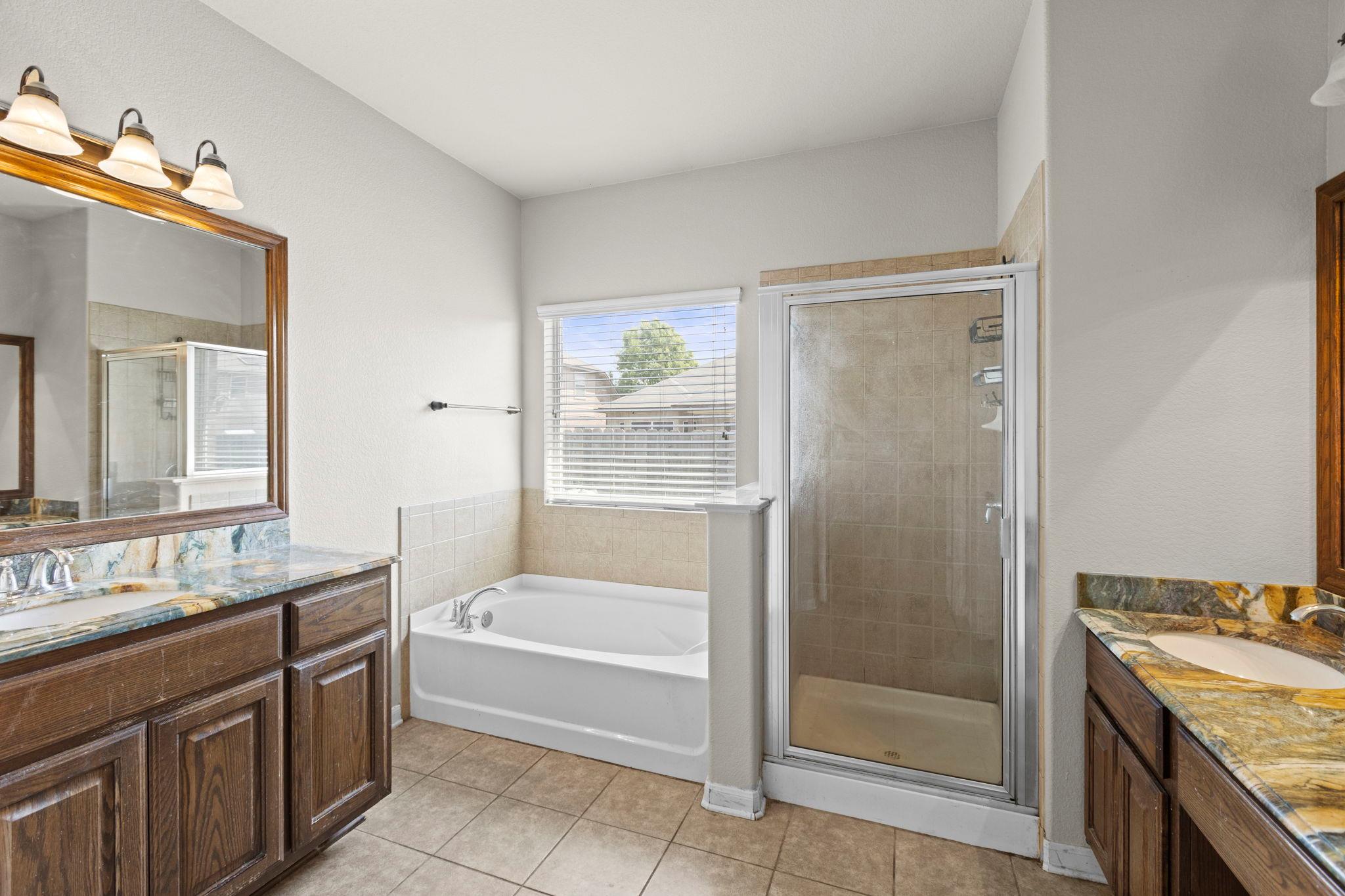 317 Cockrill St, Hutto, TX 78634