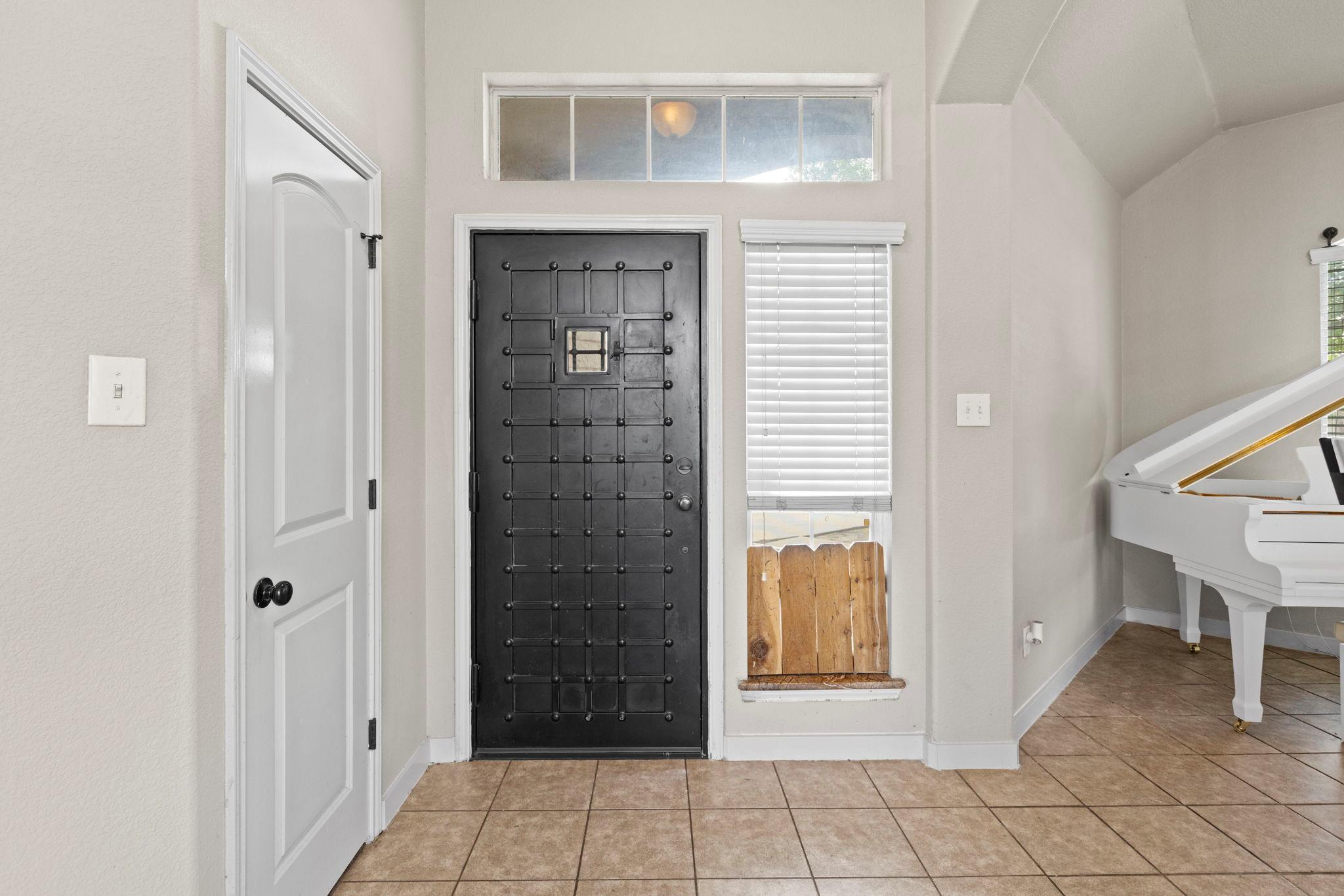 317 Cockrill St, Hutto, TX 78634