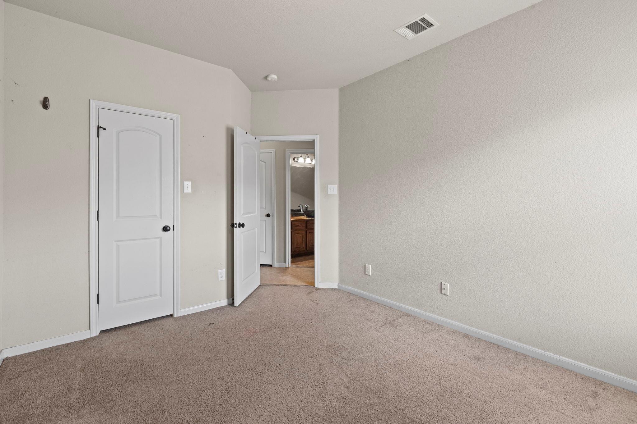 317 Cockrill St, Hutto, TX 78634