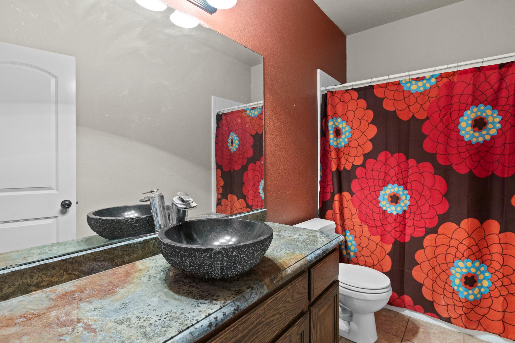 317 Cockrill St, Hutto, TX 78634