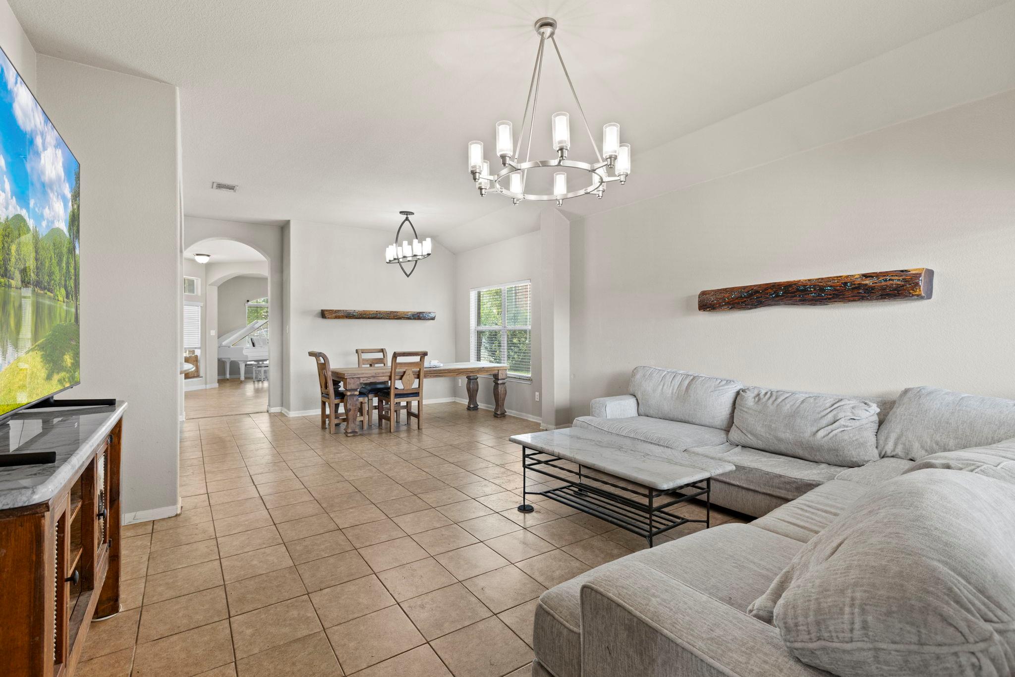 317 Cockrill St, Hutto, TX 78634