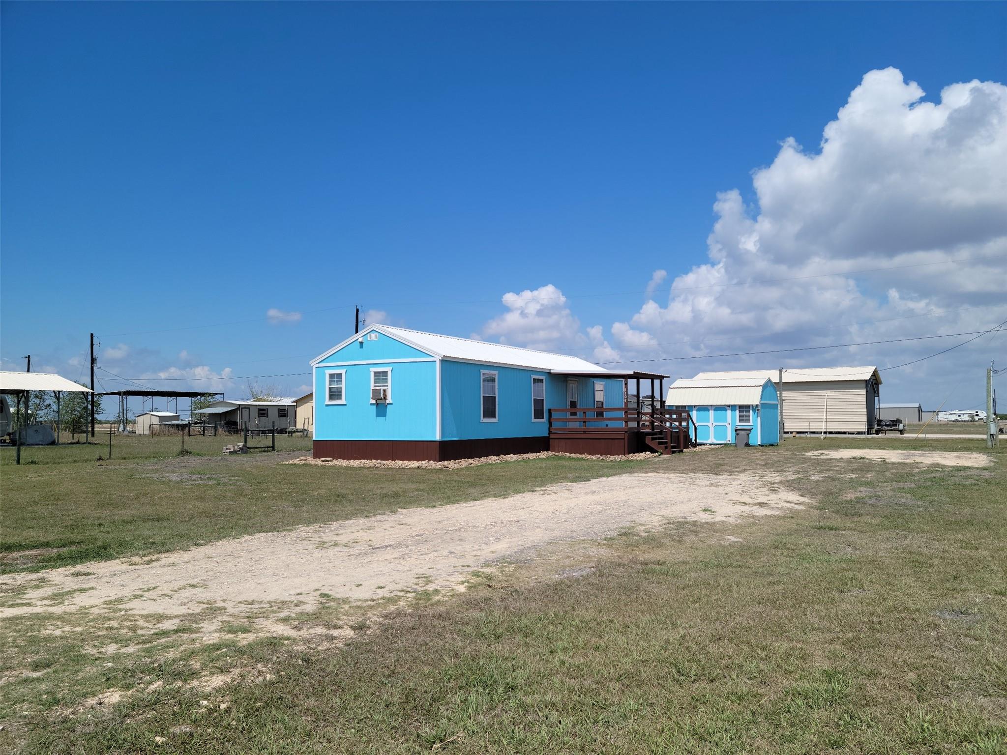 1102 Toledo St, Seadrift, TX 77983
