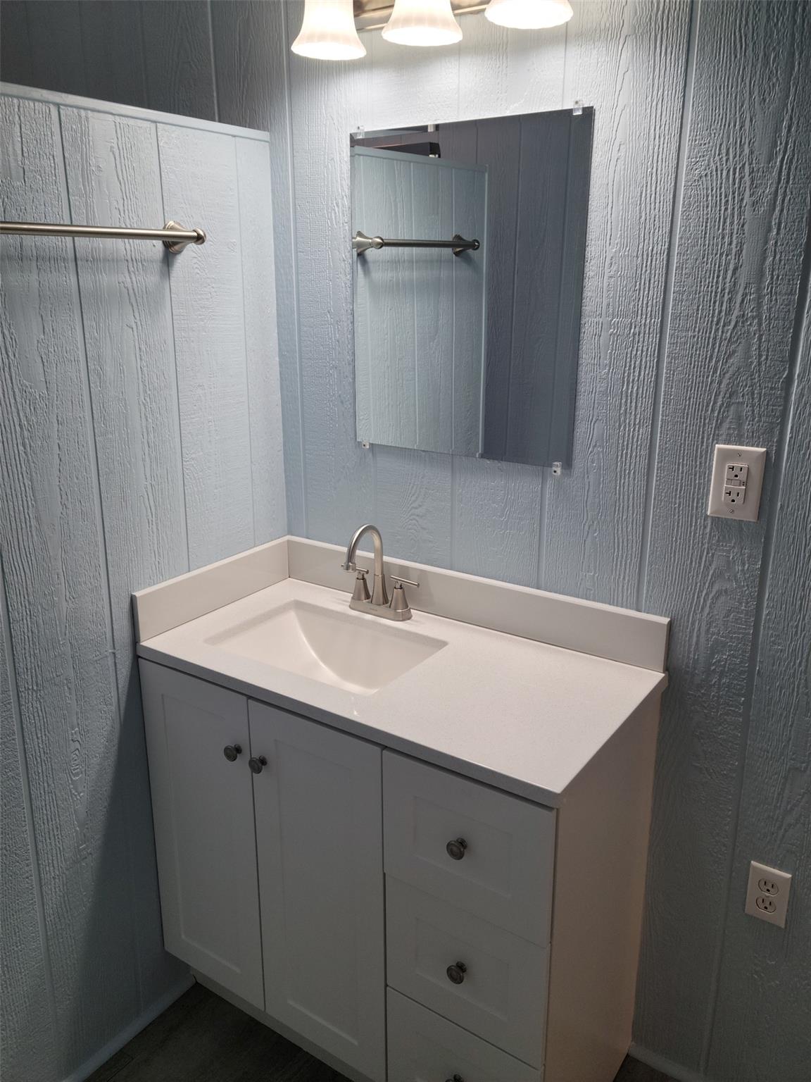 1102 Toledo St, Seadrift, TX 77983