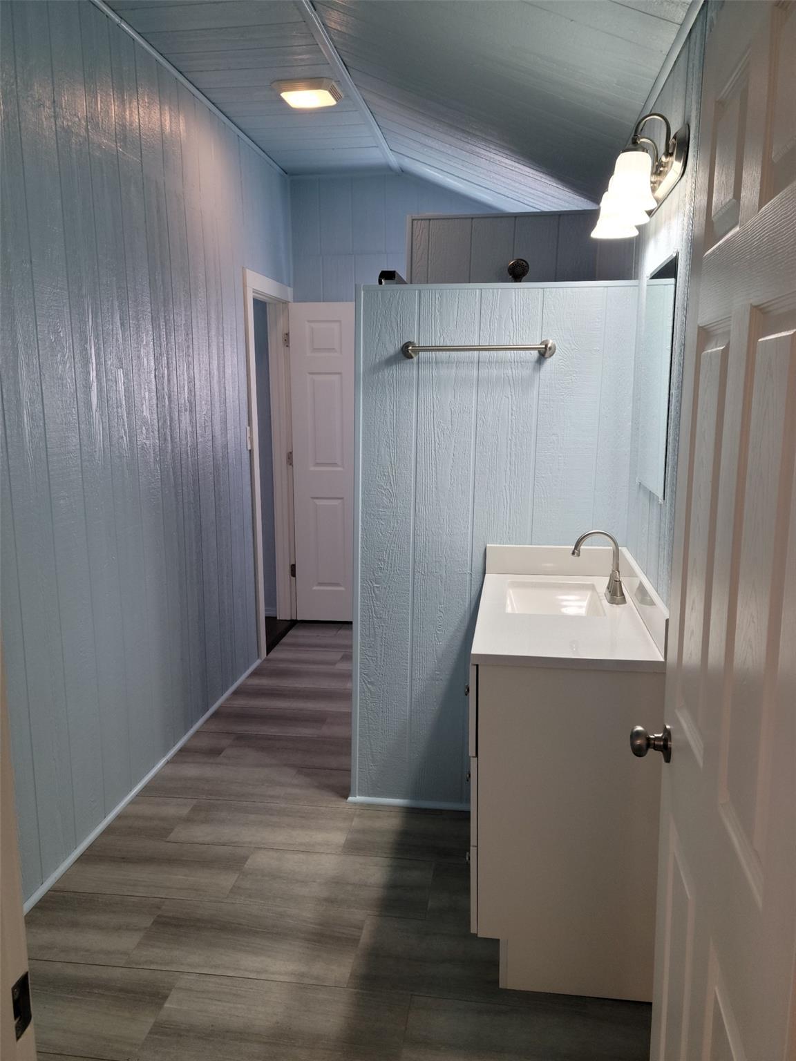 1102 Toledo St, Seadrift, TX 77983