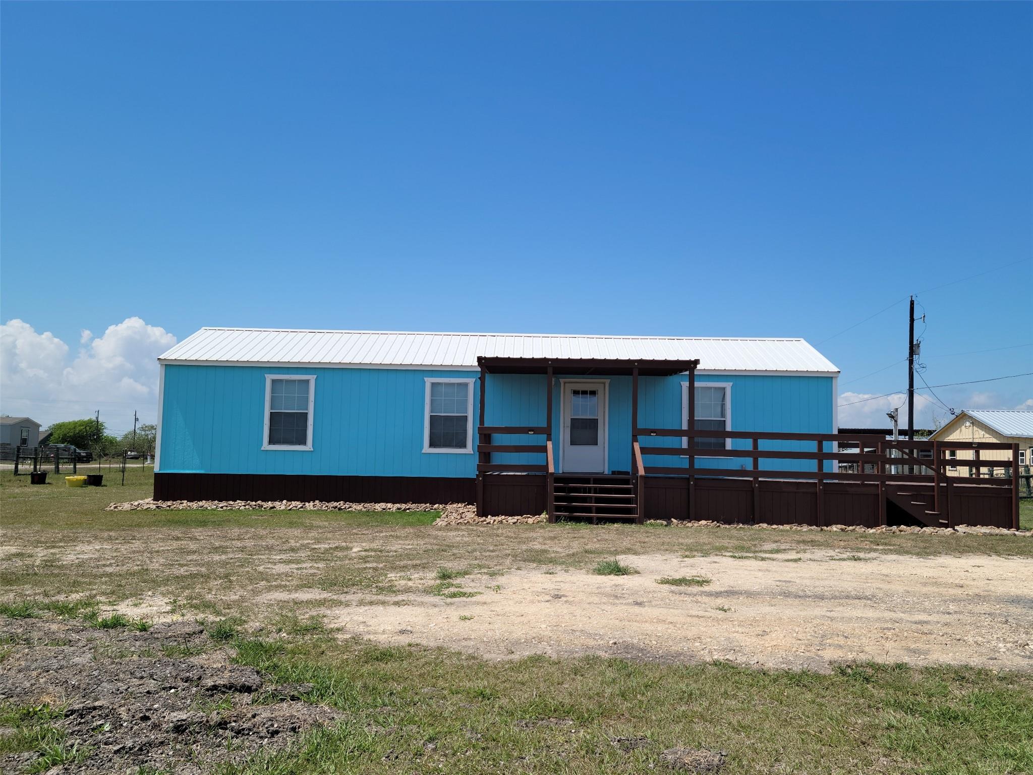 1102 Toledo St, Seadrift, TX 77983