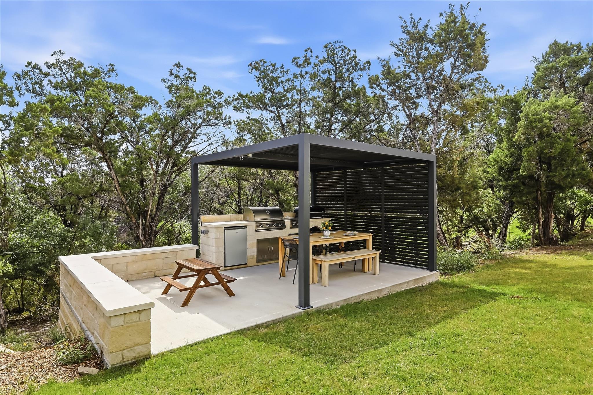 6717 Liberty Grotto Ct, Jonestown, TX 78645