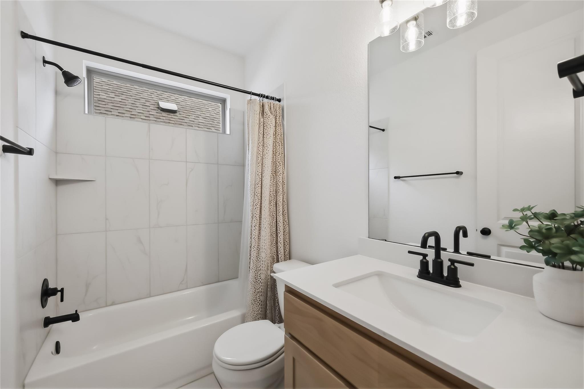 6717 Liberty Grotto Ct, Jonestown, TX 78645