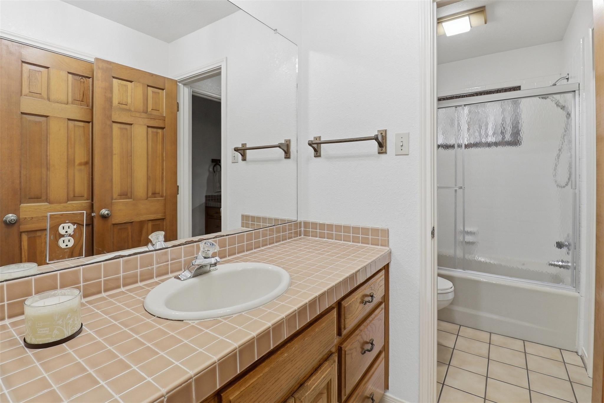 907 Sherman Ave, Marble Falls, TX 78654