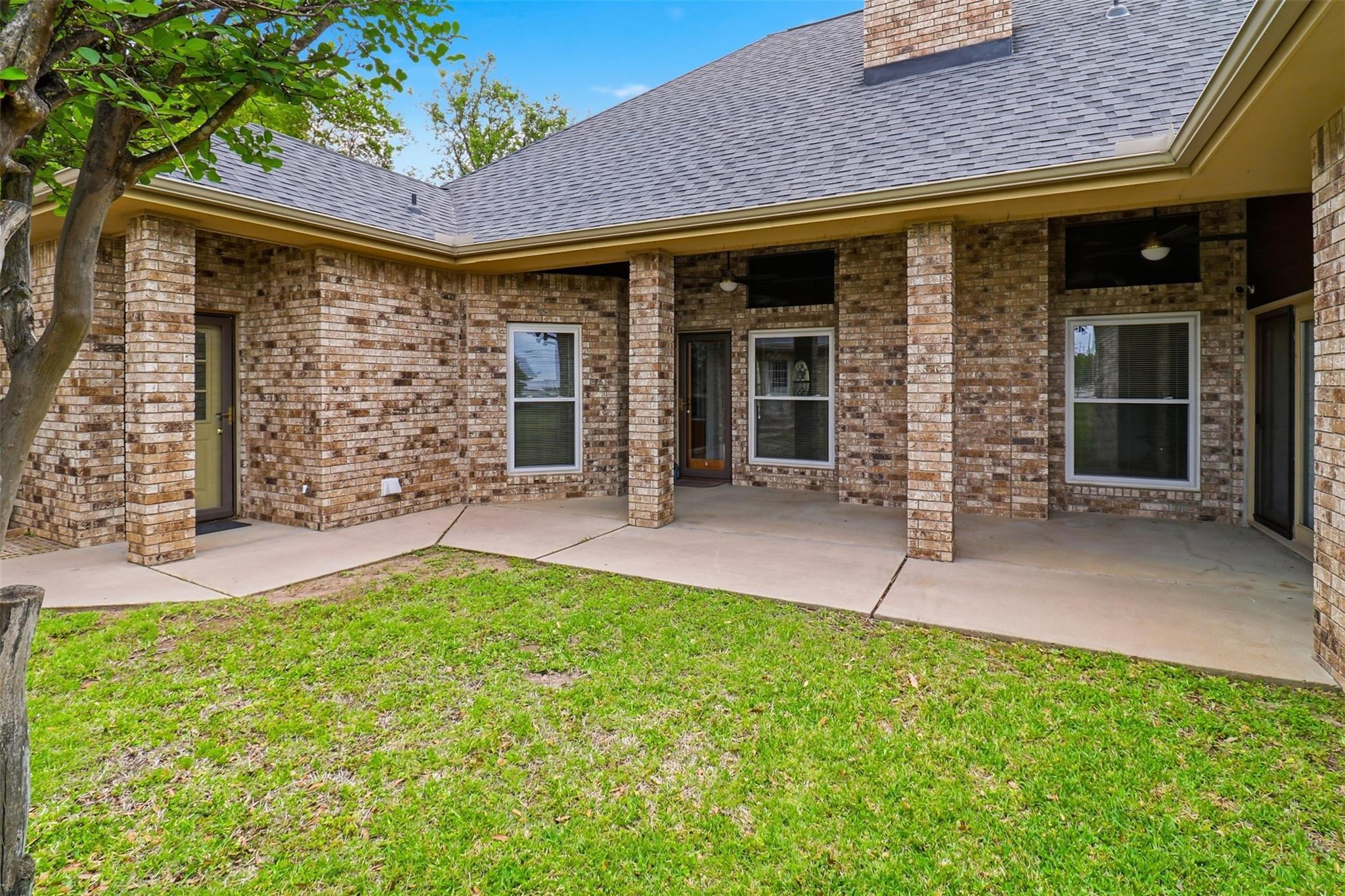 907 Sherman Ave, Marble Falls, TX 78654