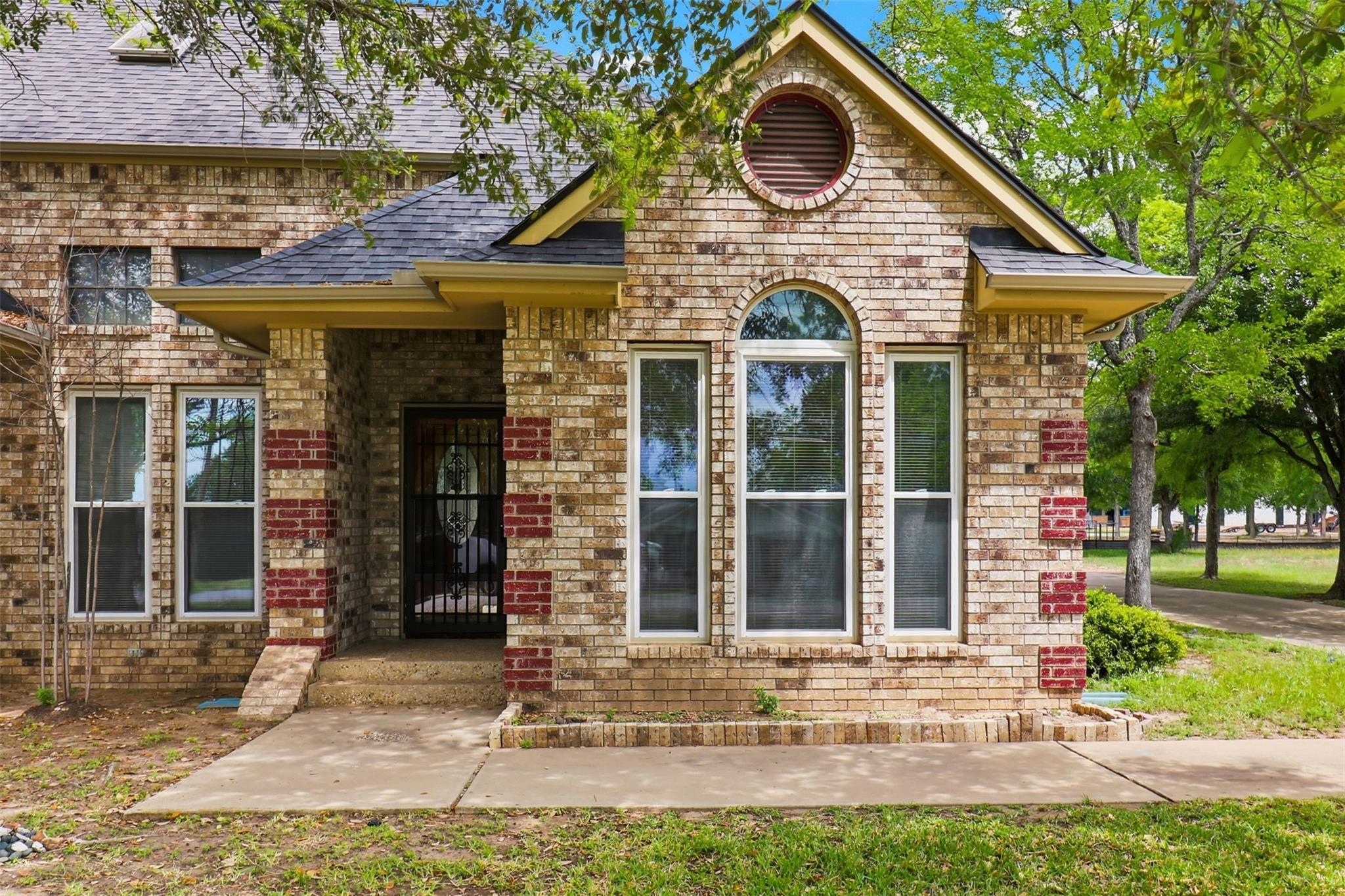 907 Sherman Ave, Marble Falls, TX 78654