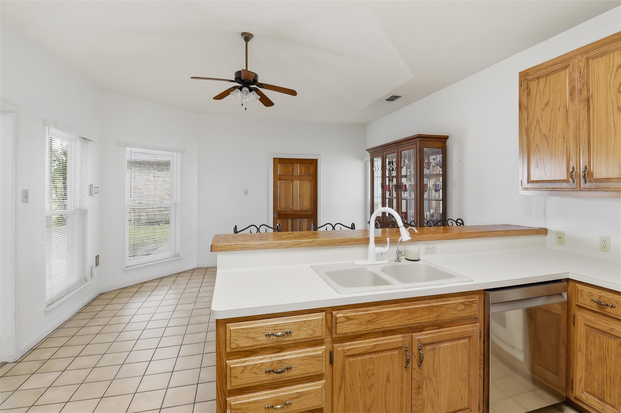 907 Sherman Ave, Marble Falls, TX 78654