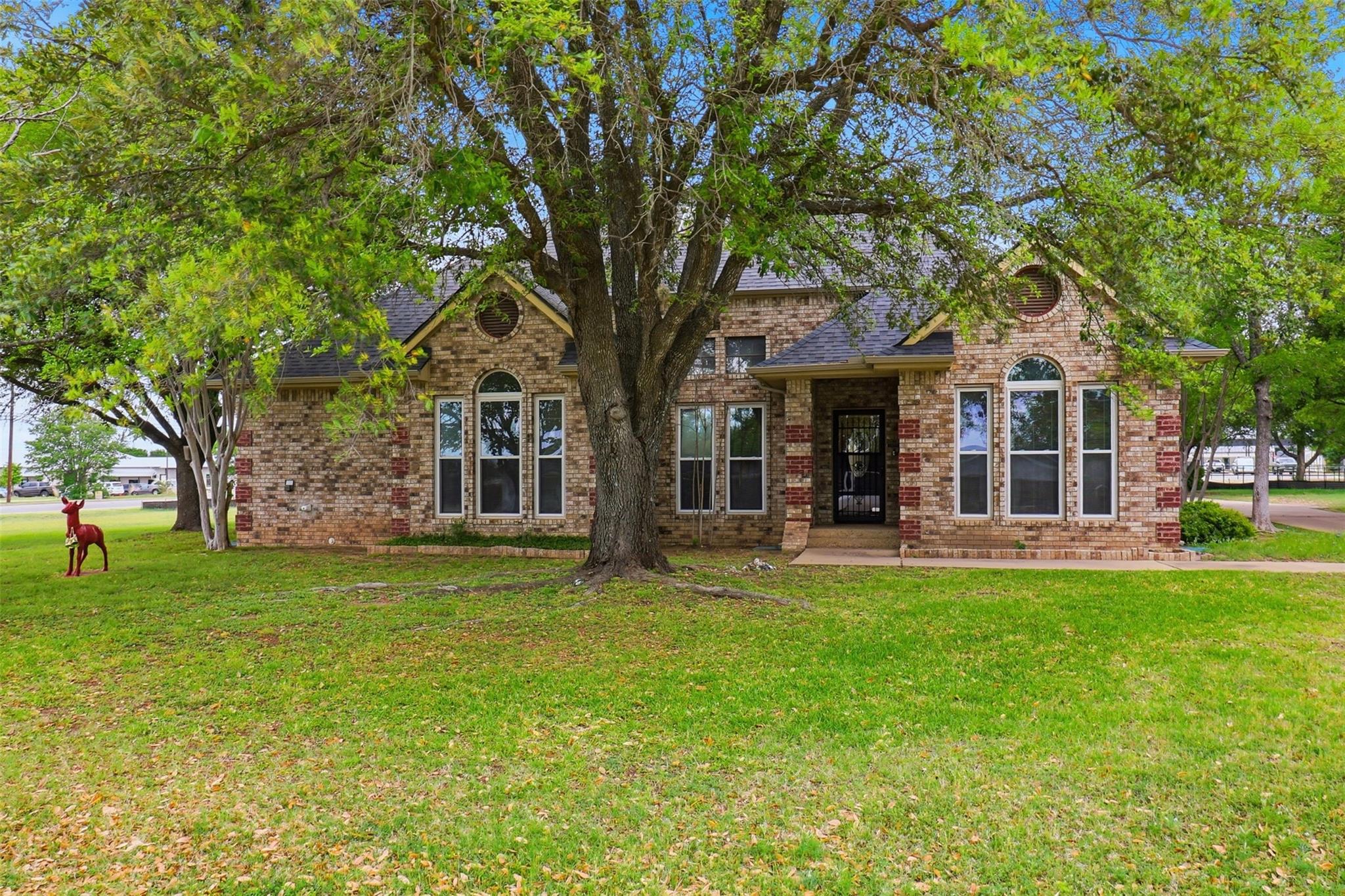 907 Sherman Ave, Marble Falls, TX 78654