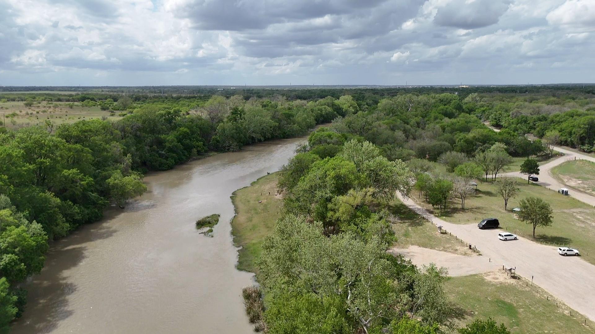 430 Riverside Dr, Bastrop, TX 78602