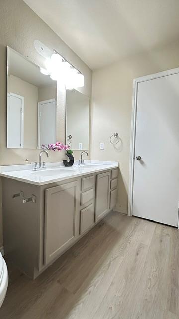 5211 Viewpoint Dr, Austin, TX 78744