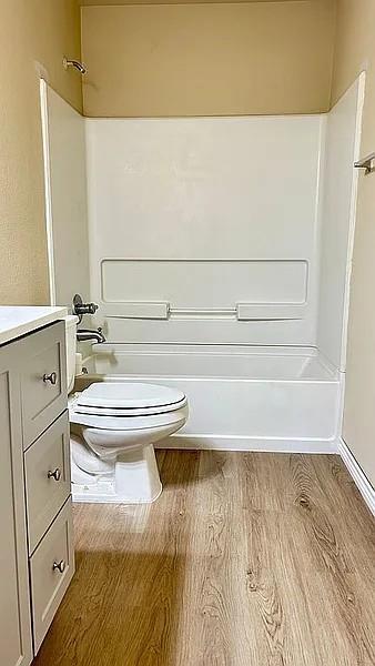 5211 Viewpoint Dr, Austin, TX 78744