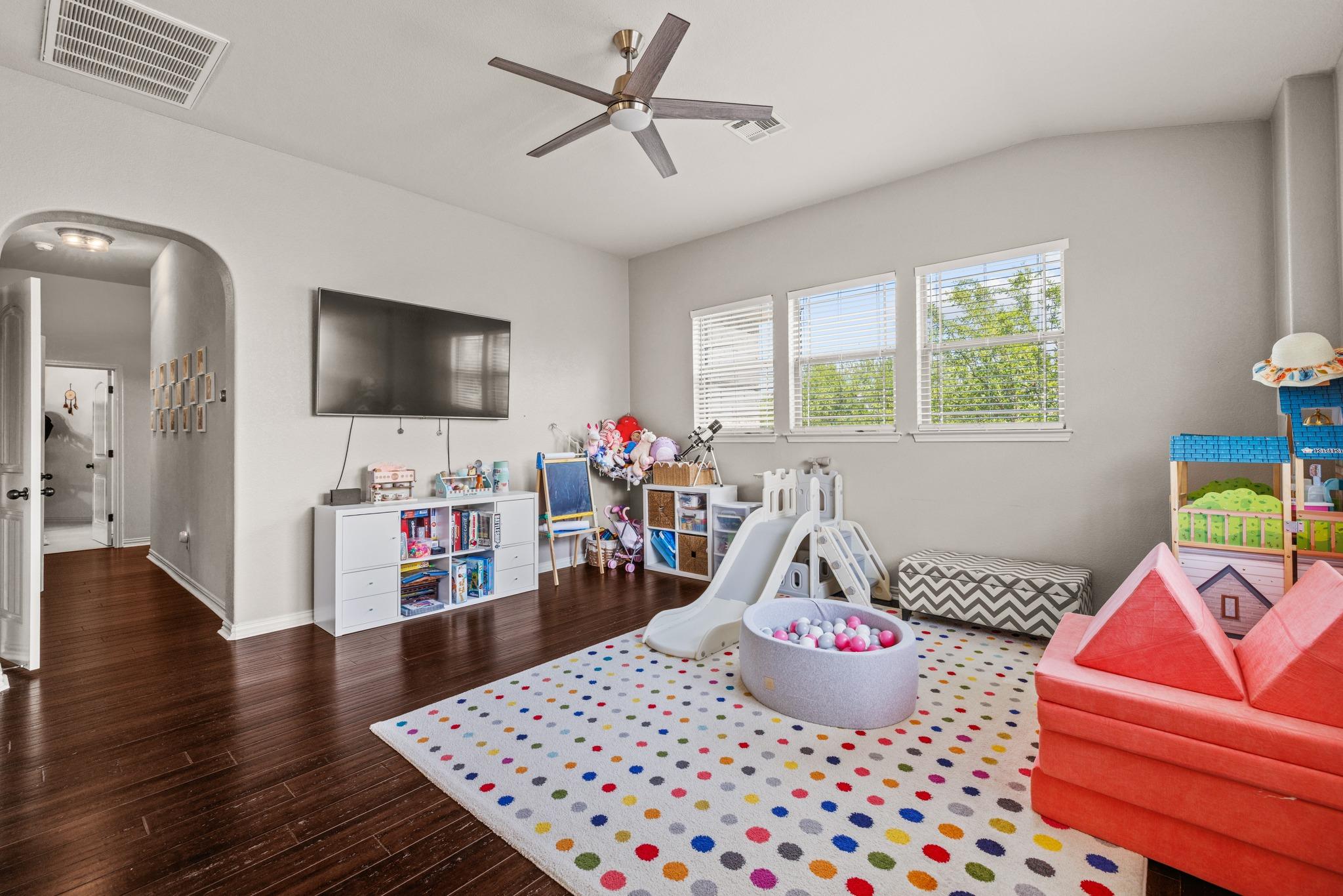 1625 Greenside Dr, Round Rock, TX 78665