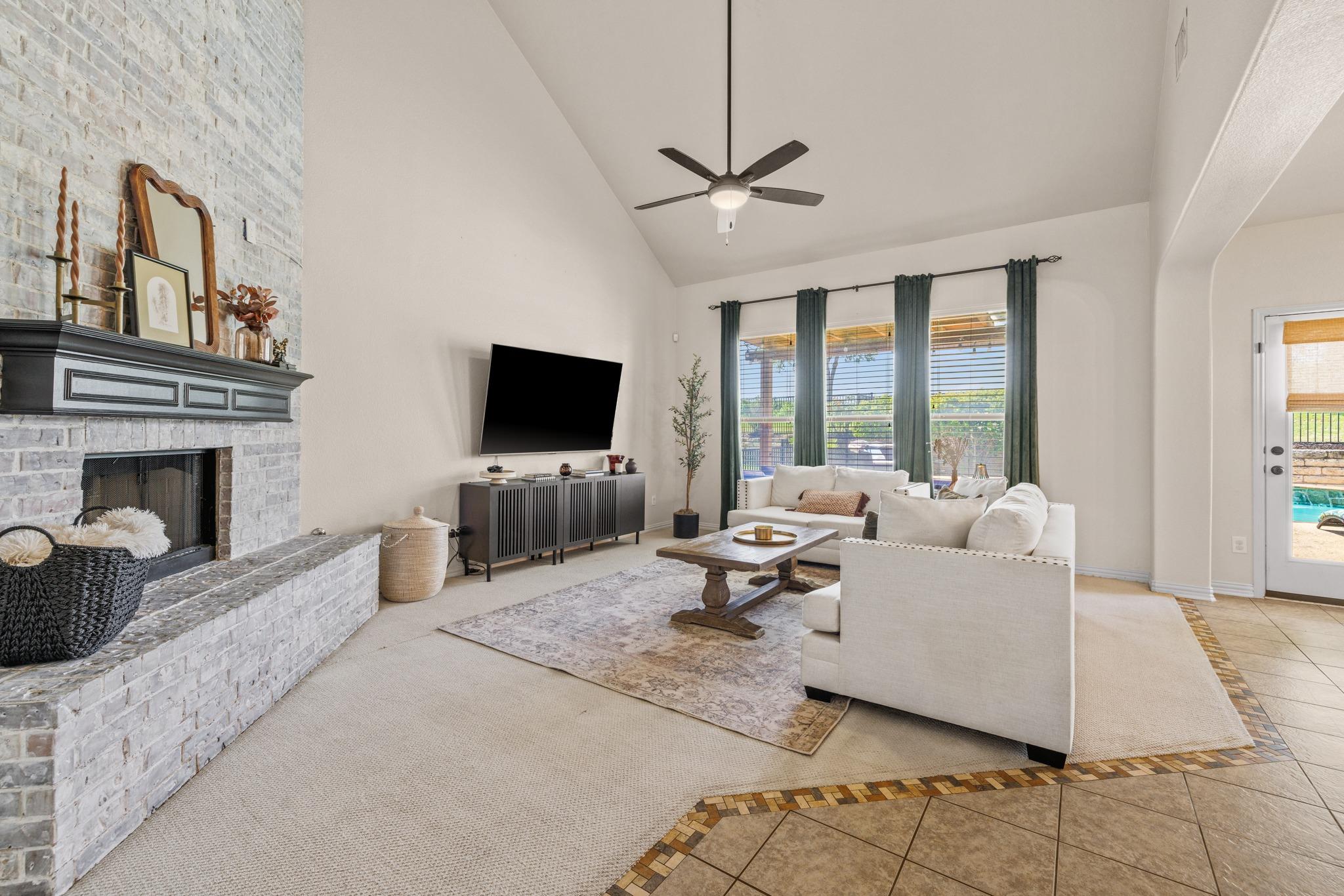 1625 Greenside Dr, Round Rock, TX 78665