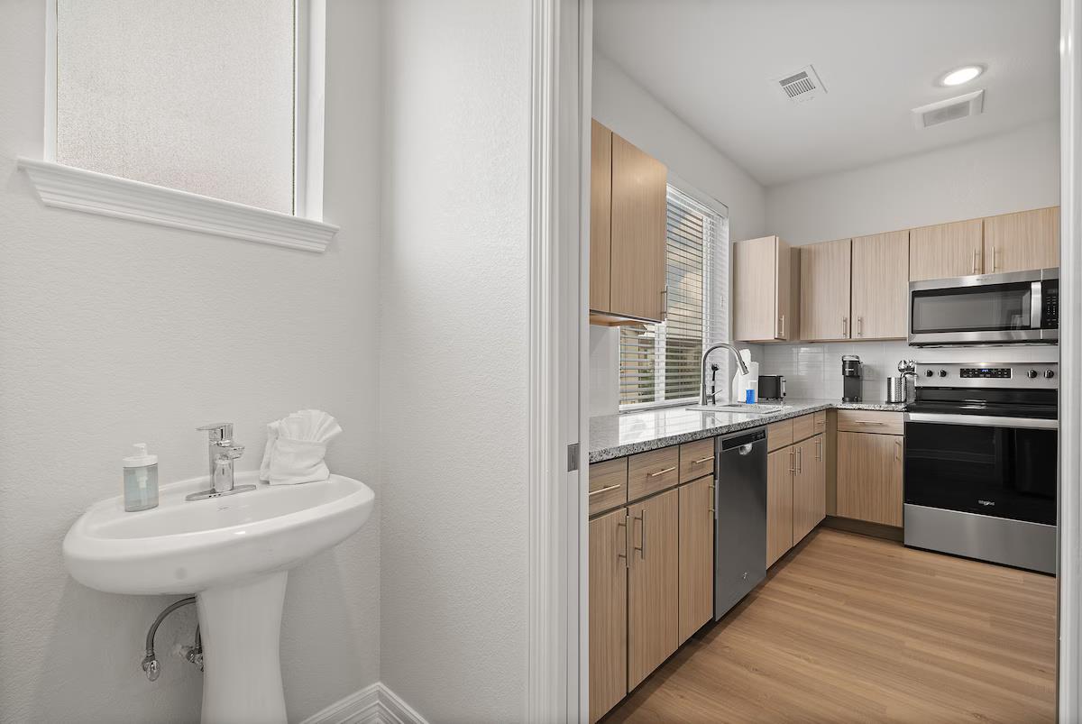 1201 W Whitestone Blvd # A-203, Cedar Park, TX 78613