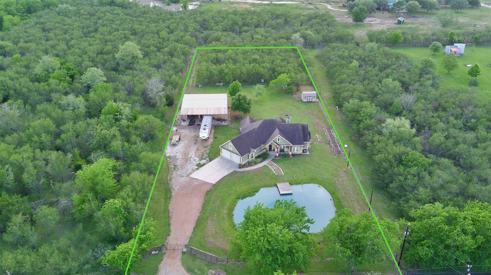 2015 Skrivanek Rd, Sealy, TX 77474