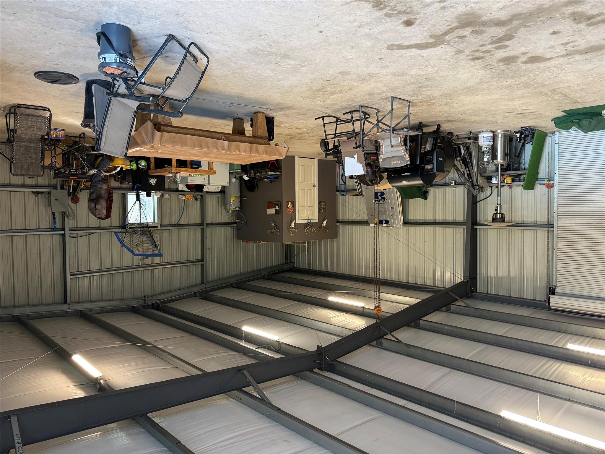 2015 Skrivanek Rd, Sealy, TX 77474