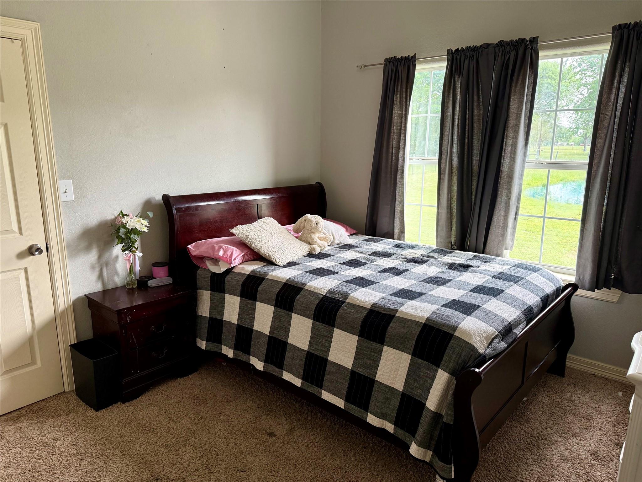 2015 Skrivanek Rd, Sealy, TX 77474