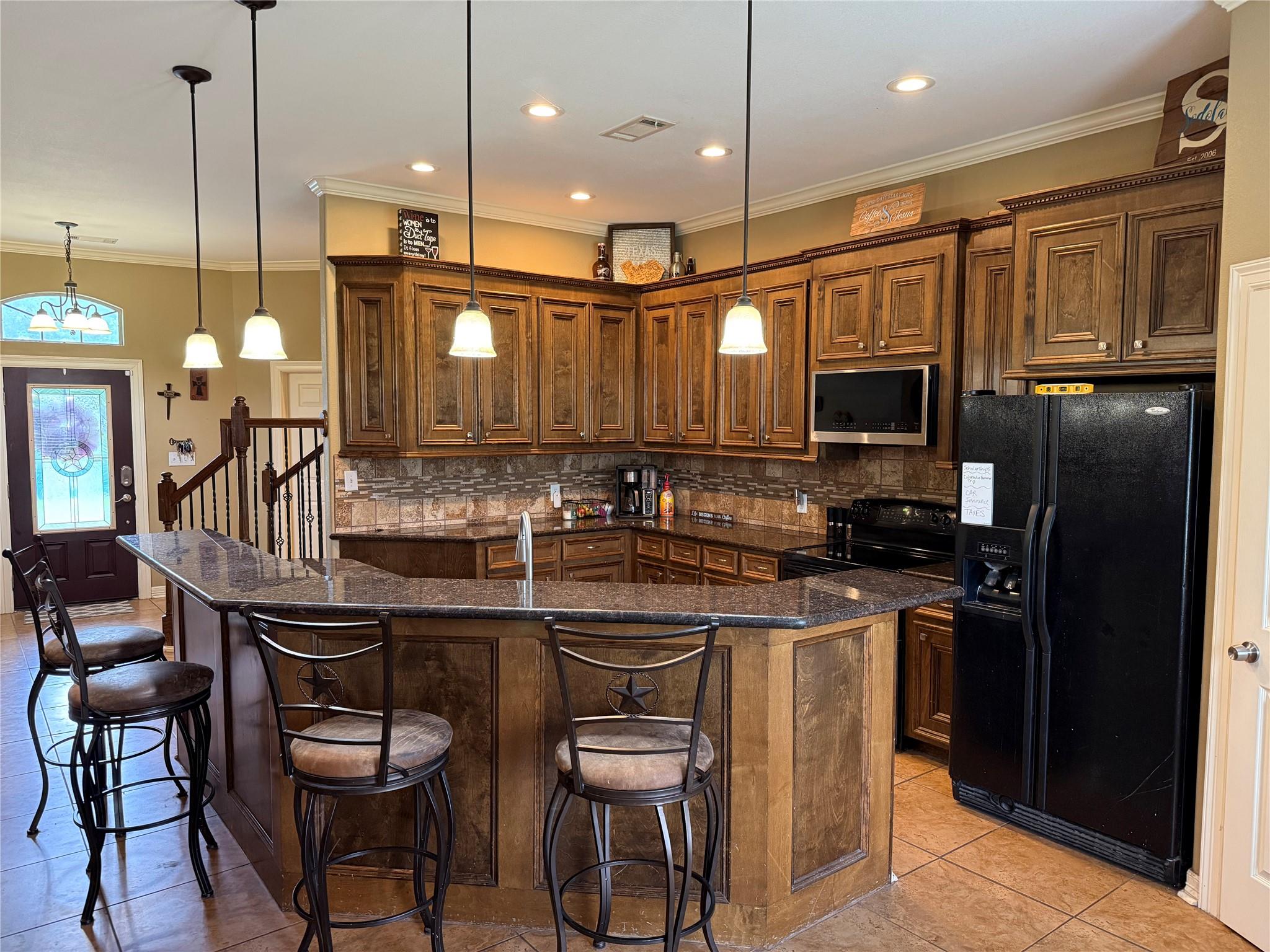 2015 Skrivanek Rd, Sealy, TX 77474