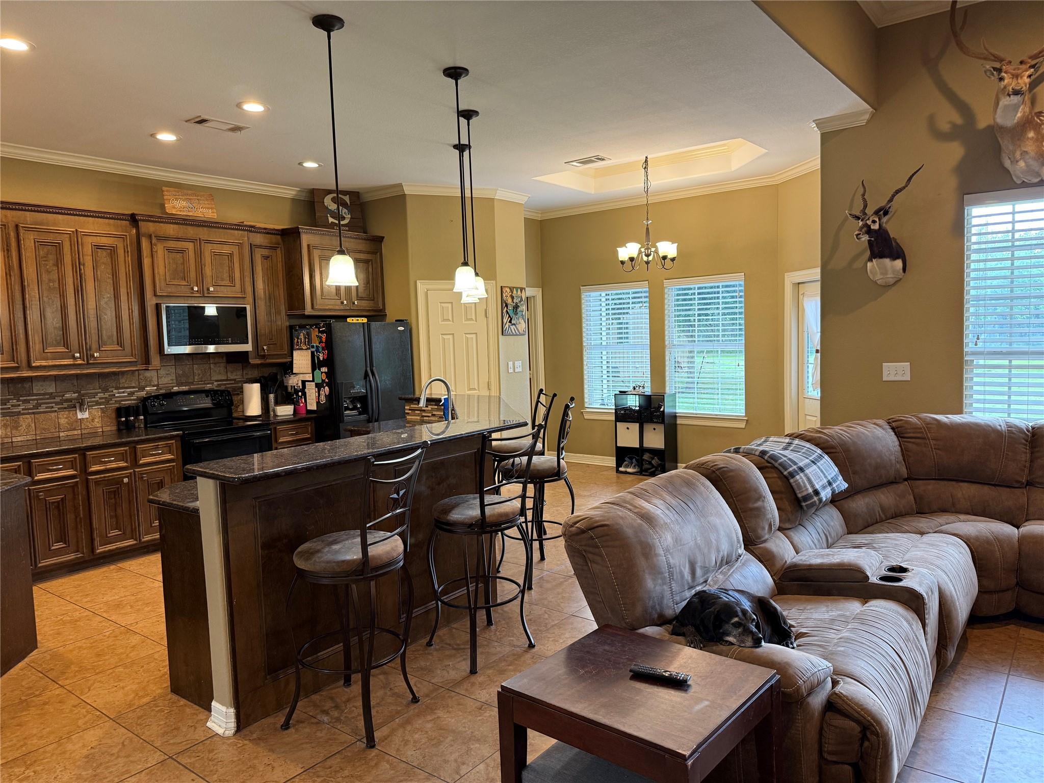 2015 Skrivanek Rd, Sealy, TX 77474