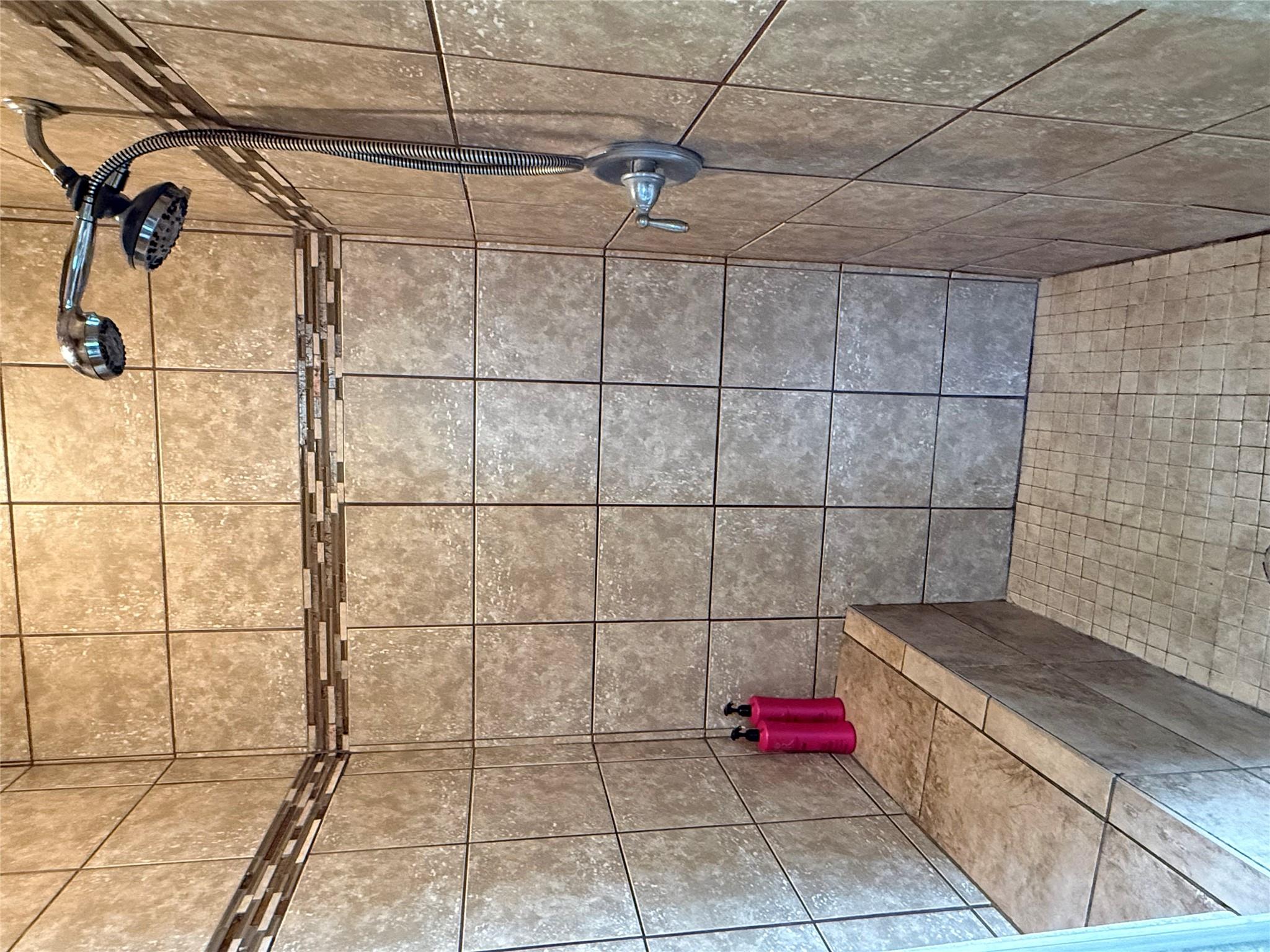 2015 Skrivanek Rd, Sealy, TX 77474