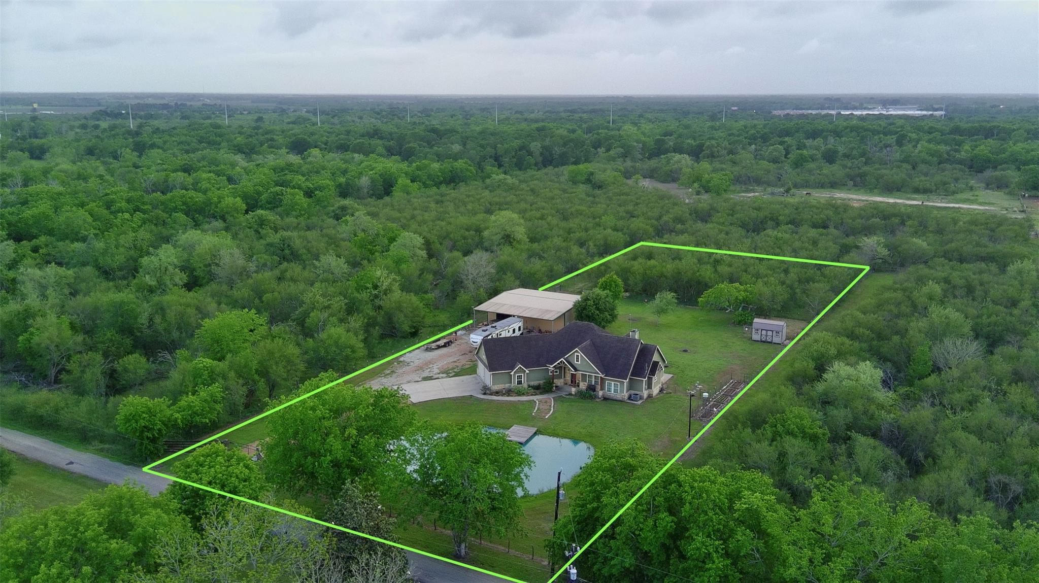 2015 Skrivanek Rd, Sealy, TX 77474