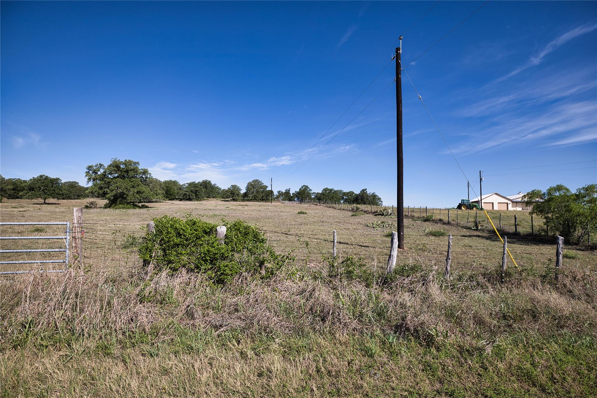 5250 Gravel Pit Rd, Kingsbury, TX 78155
