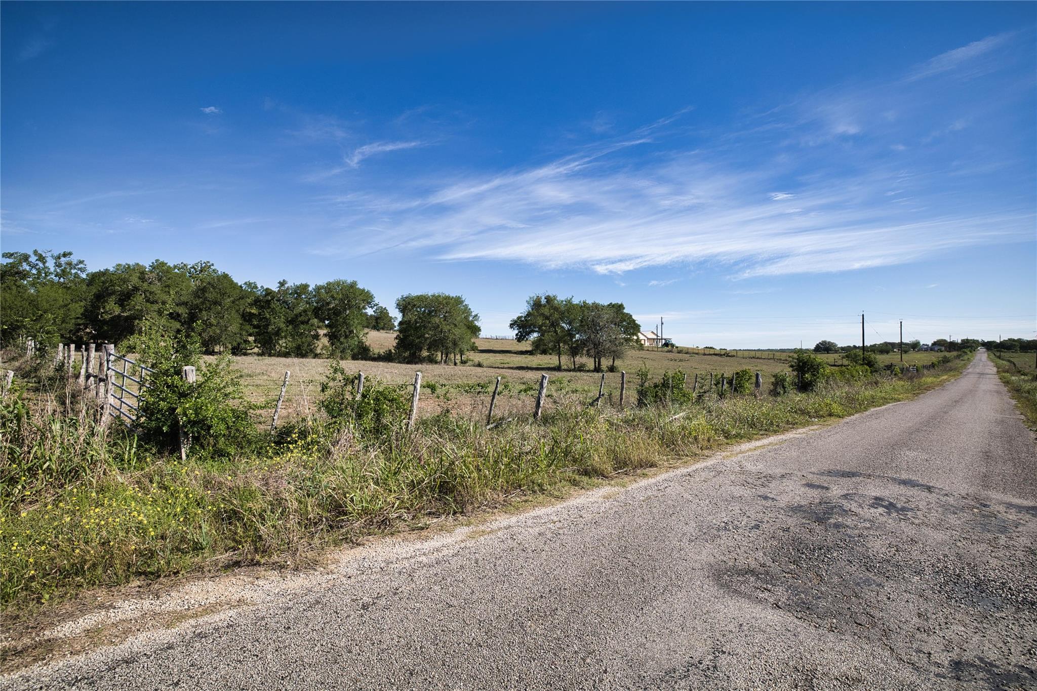 5250 Gravel Pit Rd, Kingsbury, TX 78155