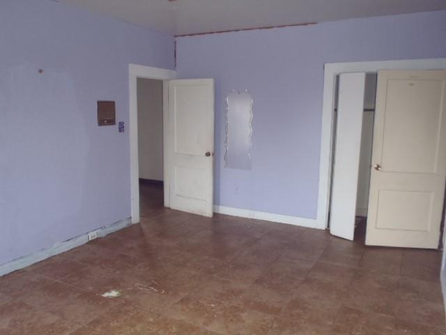 901 E Central Ave, Nixon, TX 78140