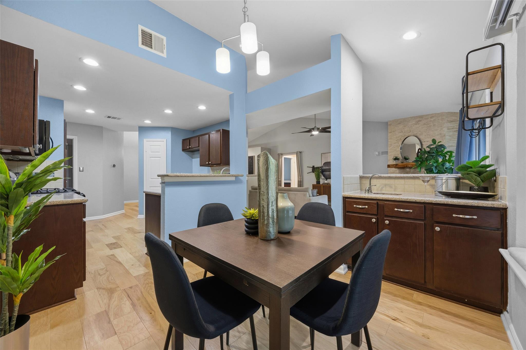 4209 Red Cloud Dr, Austin, TX 78759