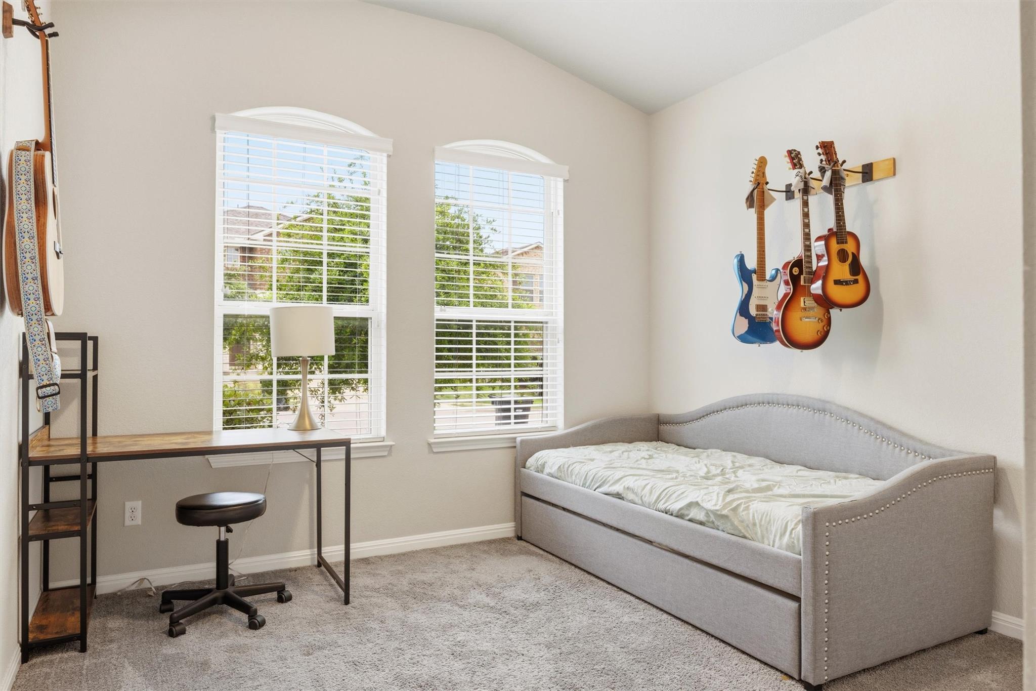 1613 Dubiel Dr, Leander, TX 78641