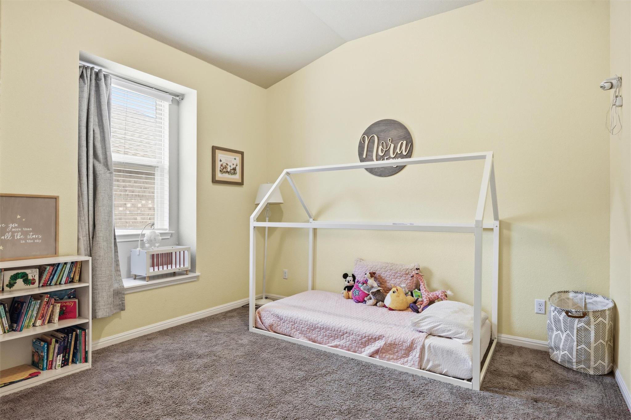 1613 Dubiel Dr, Leander, TX 78641