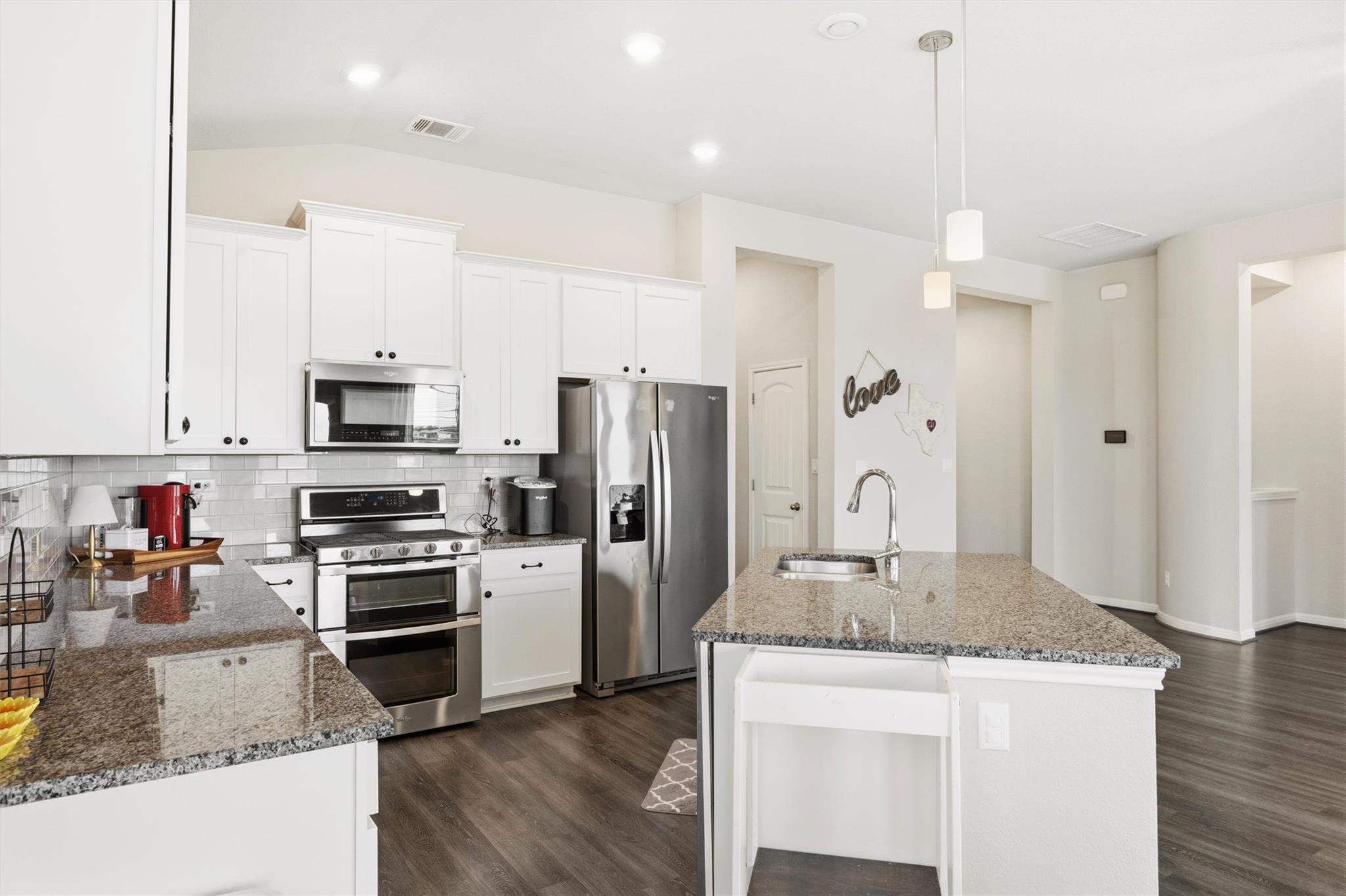 1613 Dubiel Dr, Leander, TX 78641