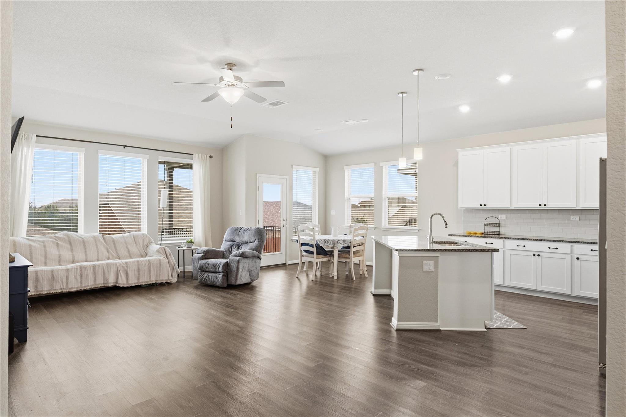 1613 Dubiel Dr, Leander, TX 78641