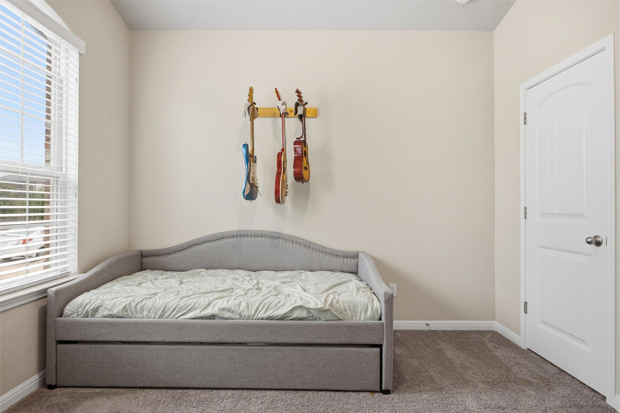 1613 Dubiel Dr, Leander, TX 78641