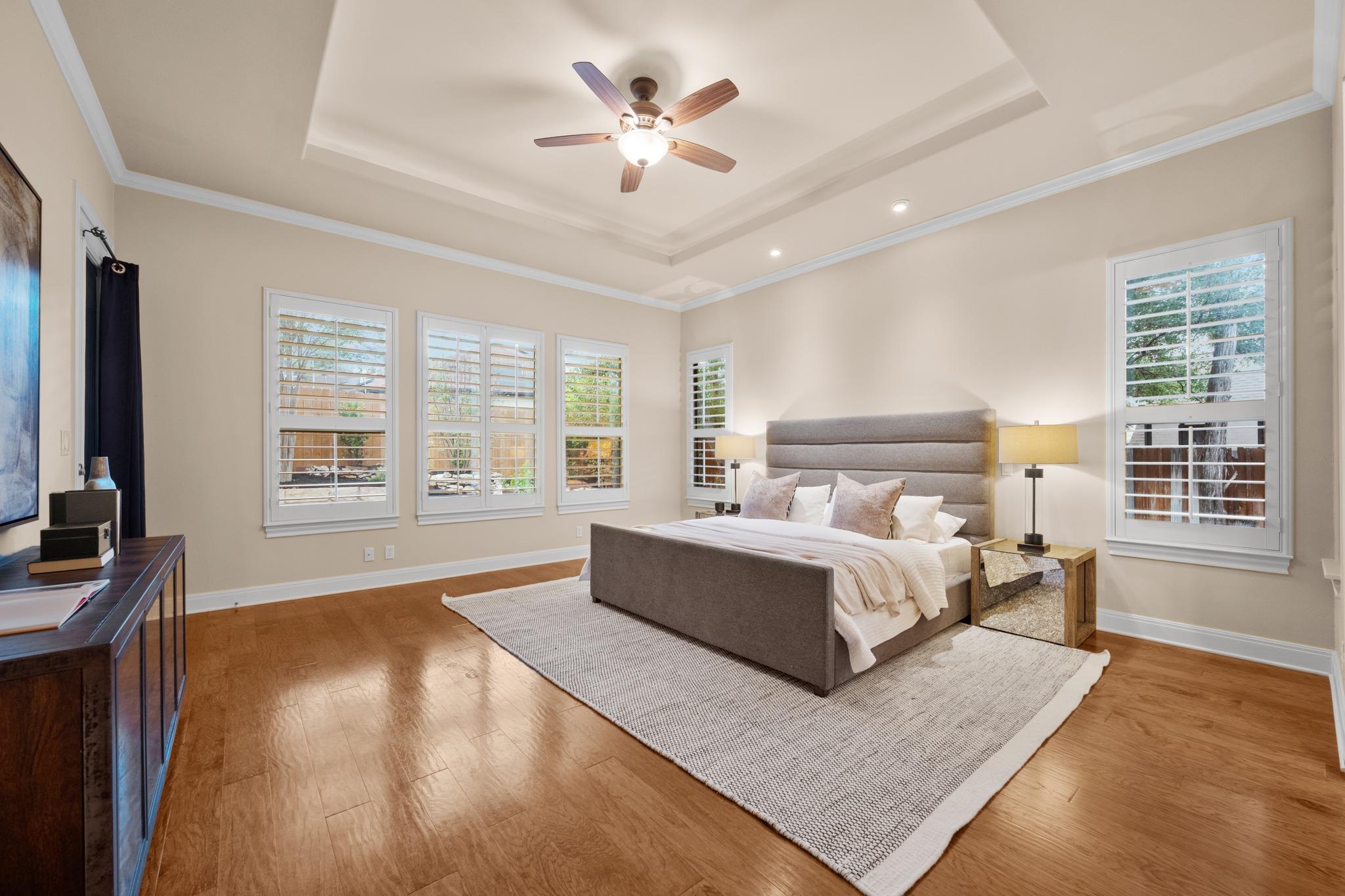 1012 Sailmaster St, Lakeway, TX 78734