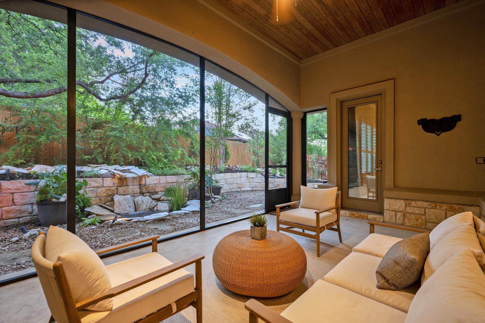 1012 Sailmaster St, Lakeway, TX 78734