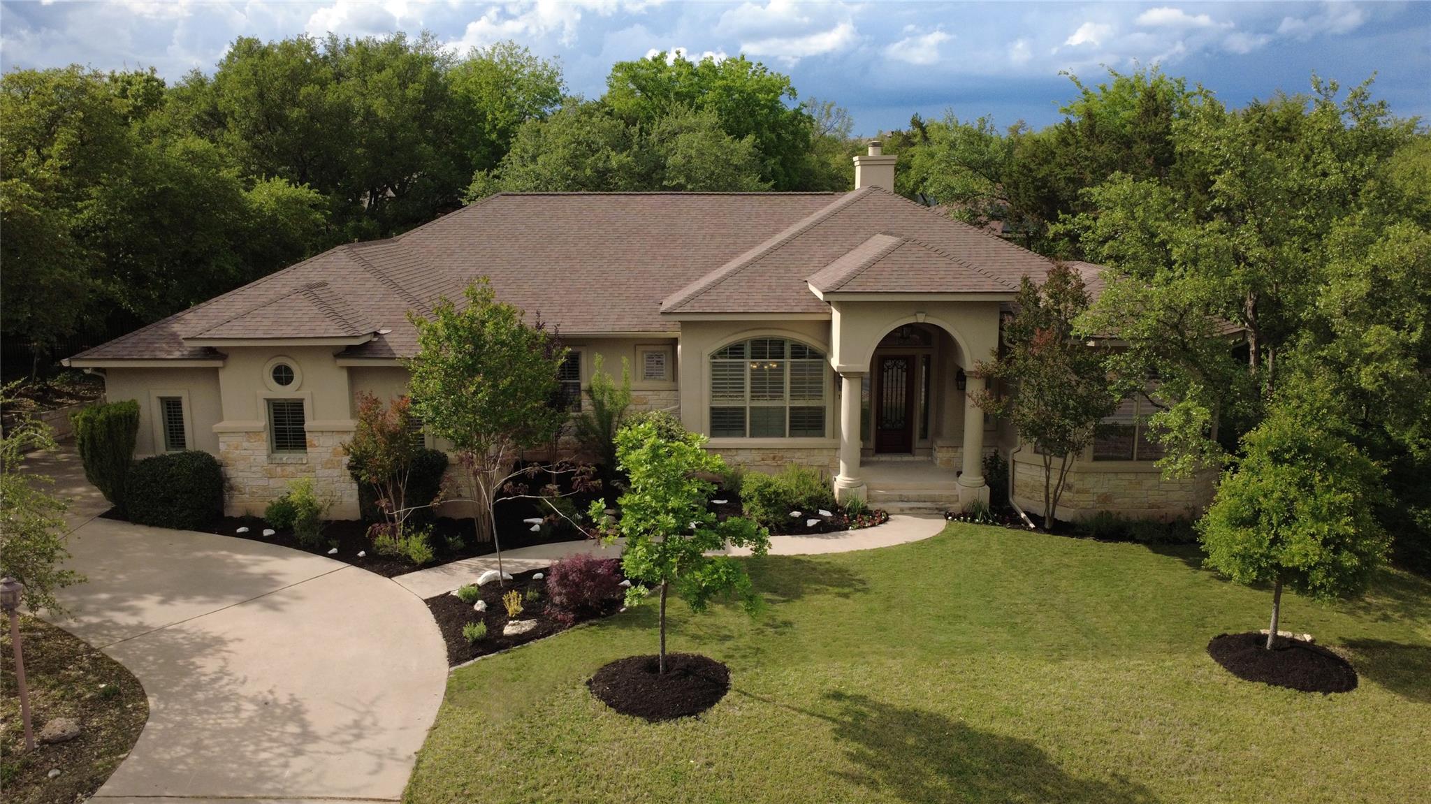 1012 Sailmaster St, Lakeway, TX 78734