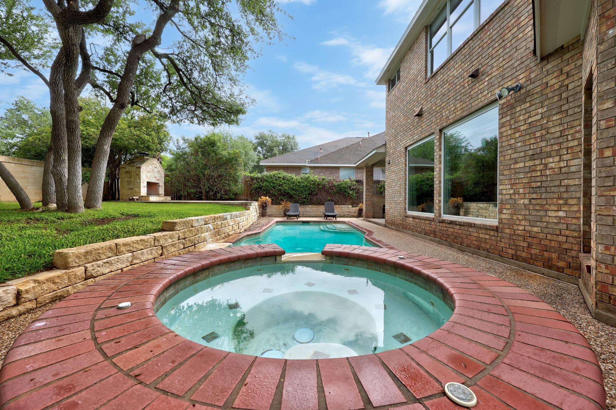 2204 Rio Mesa Dr, Austin, TX 78732