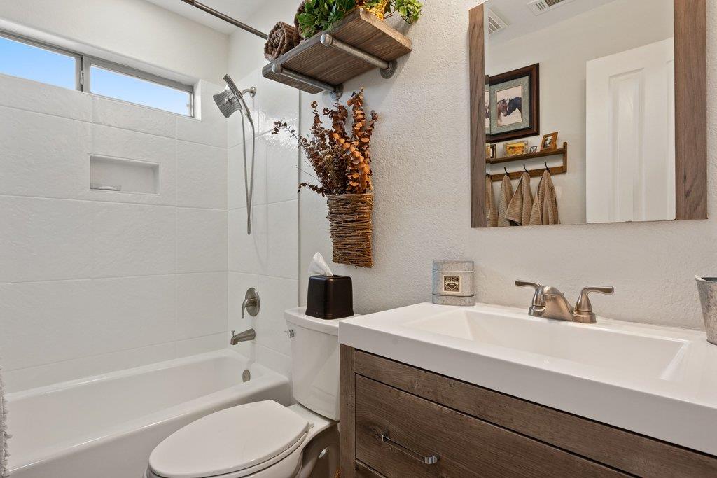 2003 Rain Water Dr, Austin, TX 78734