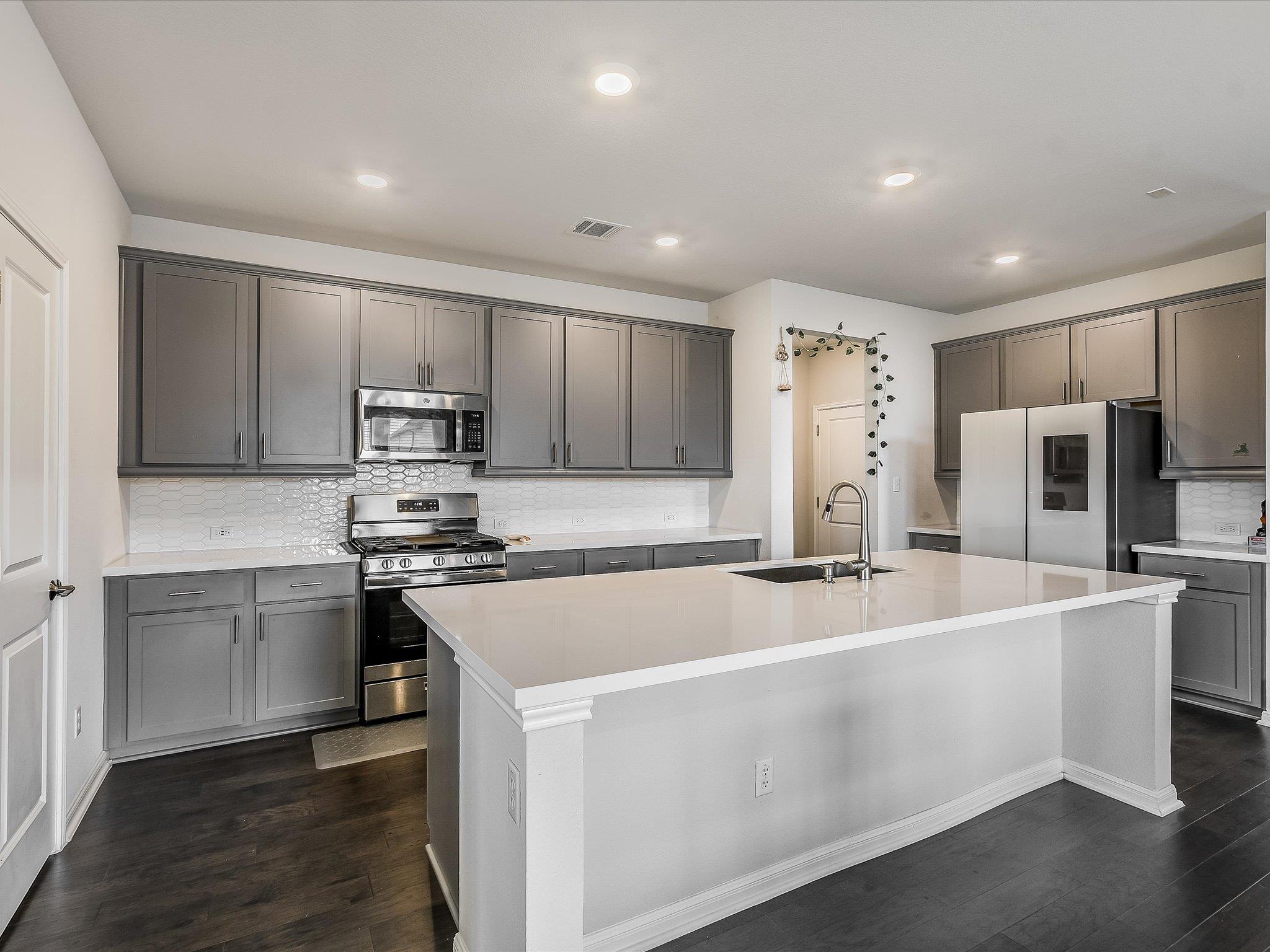 512 Voyage Trce, Leander, TX 78641