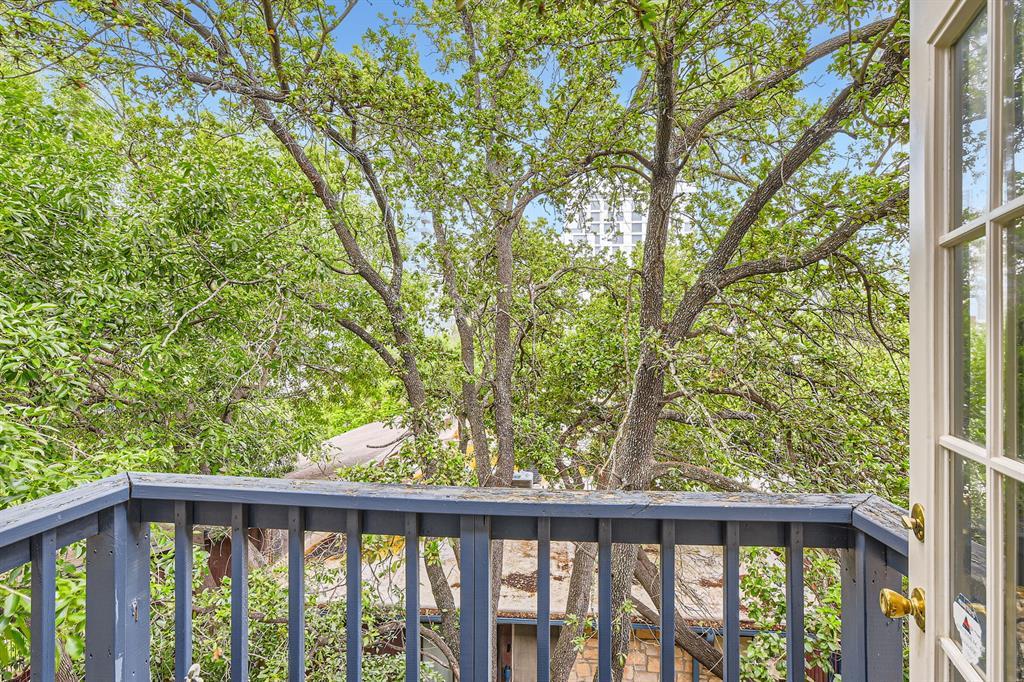 711 W 21st St # 302, Austin, TX 78705